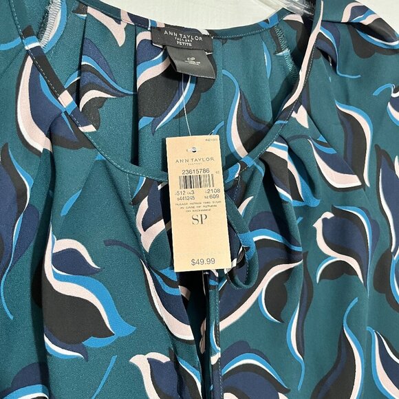 NWT ANN TAYLOR FACTORY Petite Teal Button Down Floral Top | size Small Petite - Picture 7 of 7